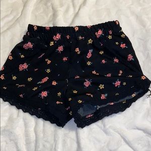 FLORAL SHORTS